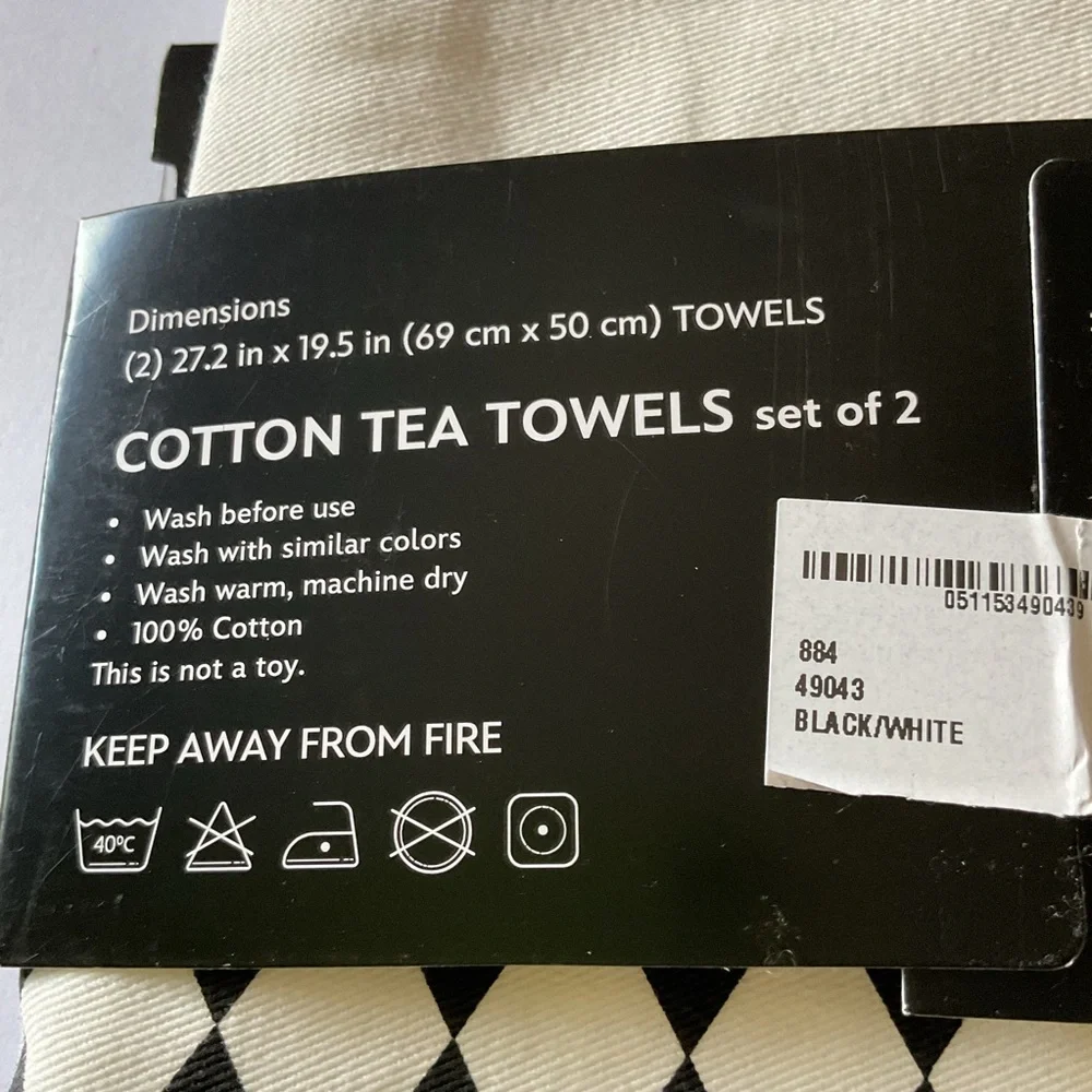 DISNEY SET OF 2 COTTON TEA DISH TOWELS MICKEY MOUSE BLACK AND WHITE NWT